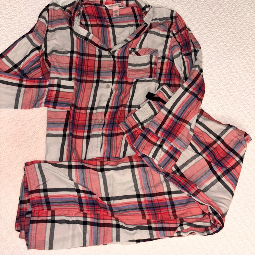 Victoria’s Secret women’s medium, big plaid, soft cotton flannel pajamas set